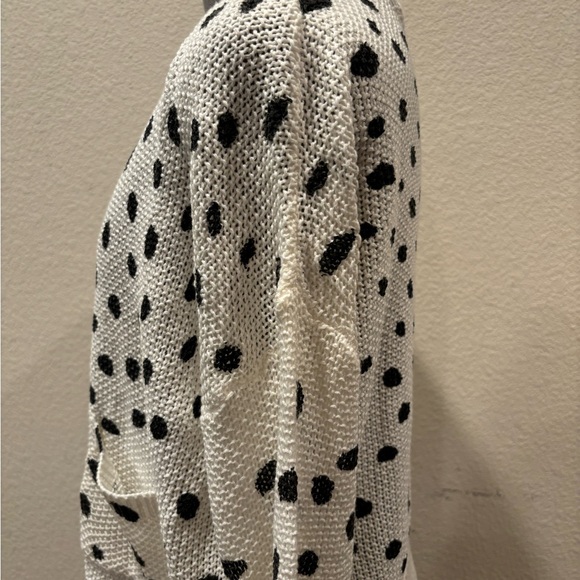 Women’s Umgee polka dot cardigan. - Picture 5 of 8